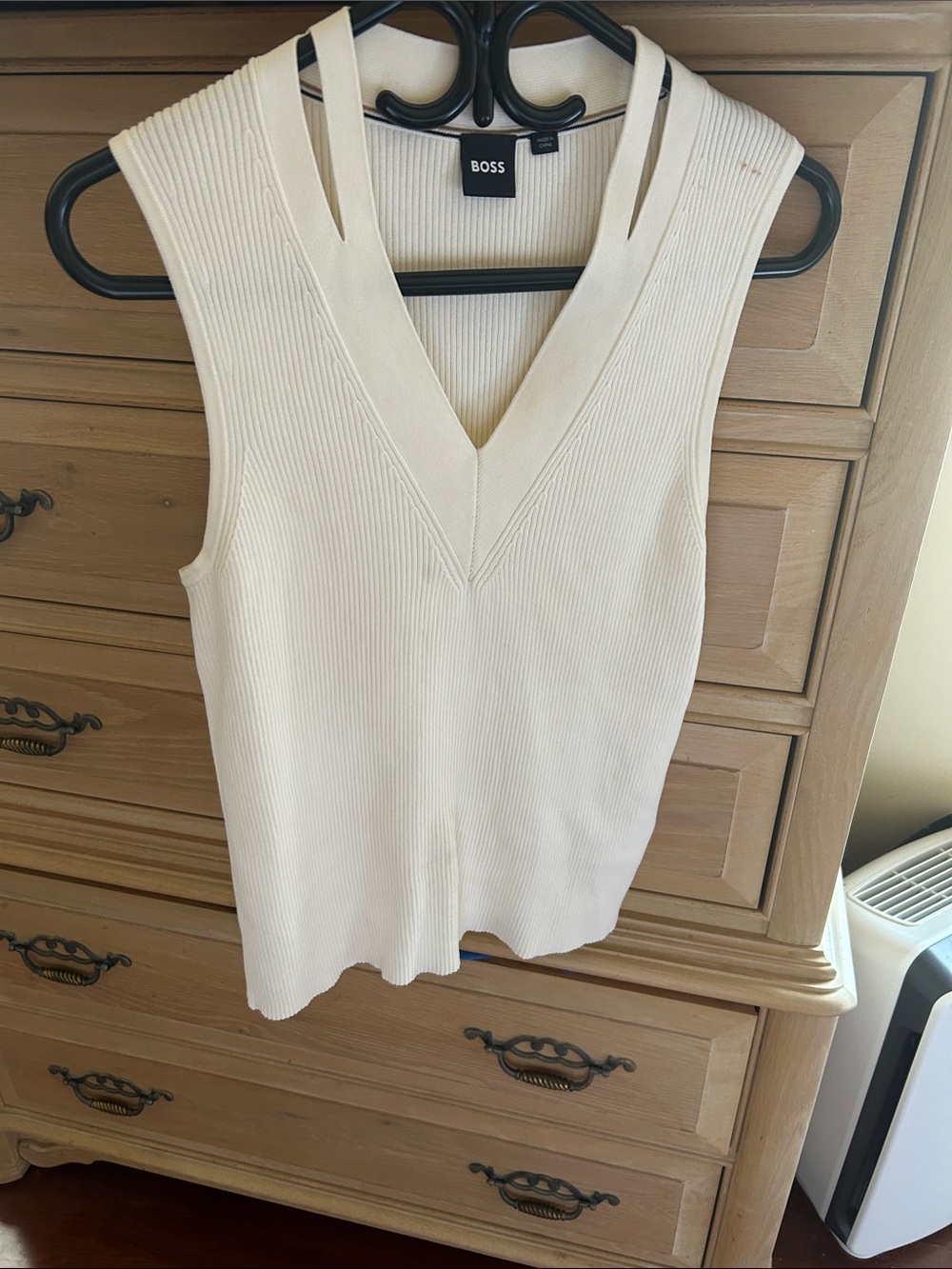 BOSS Cream Ribbed V-Neck Sleeveless Knit Tank
